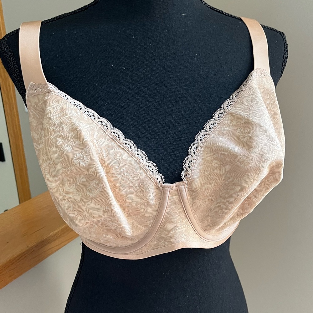 New Soma Enticing lift soft tan light weight unlined full coverage bra. Size 36G